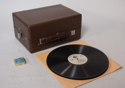 1940 Orosz Hadi Gramofon - 61782ce1 71a4 42fc 859d cb5b3e11302f